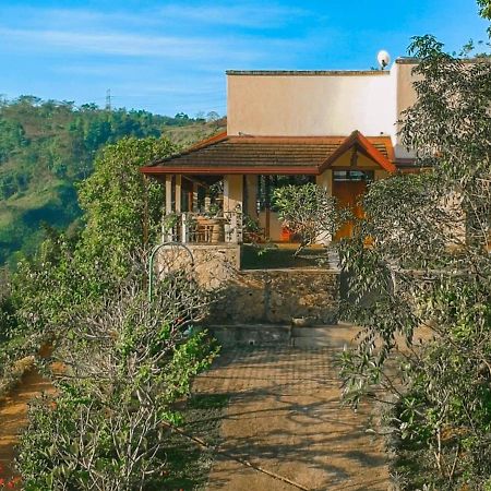 Hotel Aqua Exotica Wellness Retreat Gampola Exterior foto
